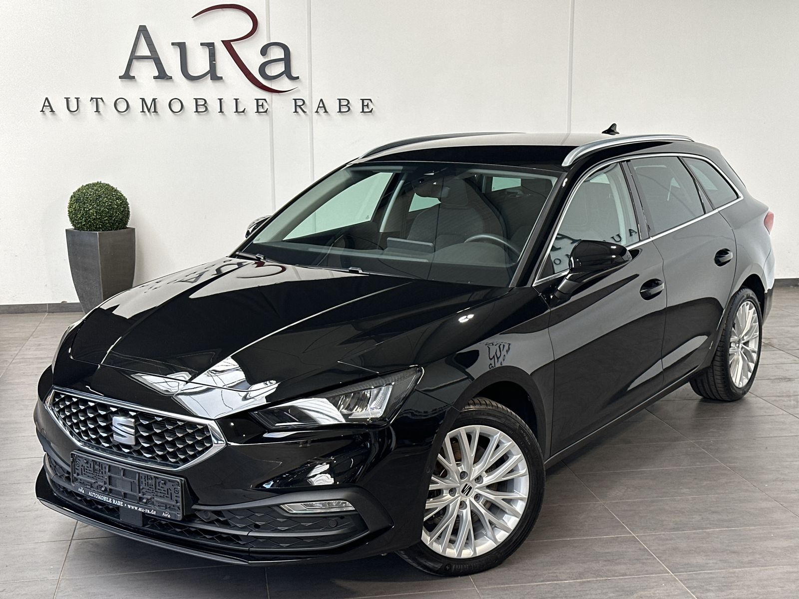 Fahrzeugabbildung SEAT Leon ST 2.0 TDI Xcellence DSG NAV+LED+ACC+KAMERA