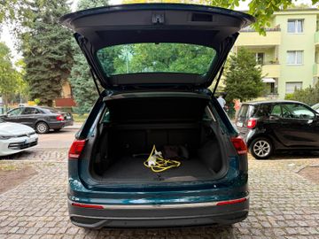Volkswagen Tiguan - 11