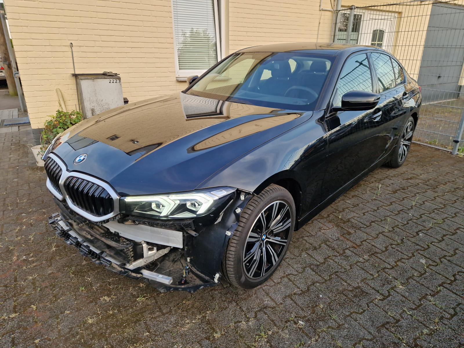 BMW 320i Automatik Lim. Leder Sport