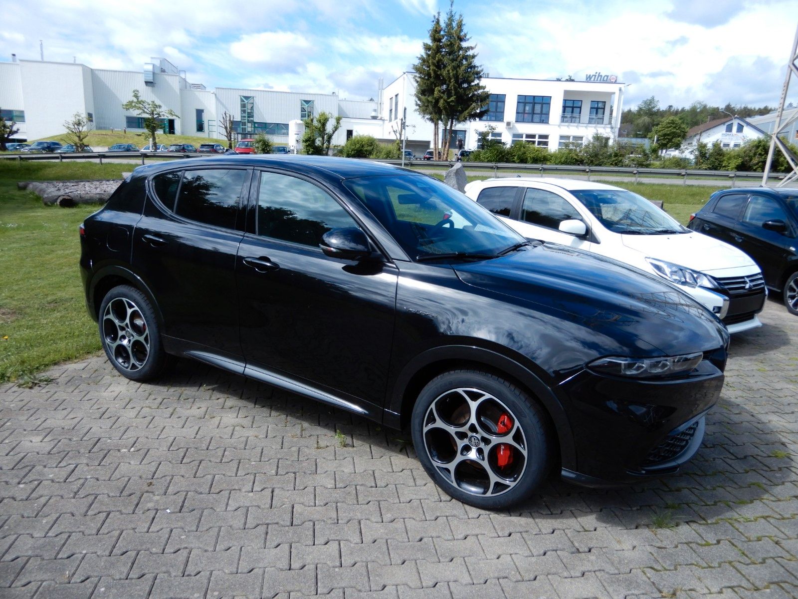 Fahrzeugabbildung Alfa Romeo Tonale Veloce 1.5 VGT 160 PS Hybrid Winter Premi