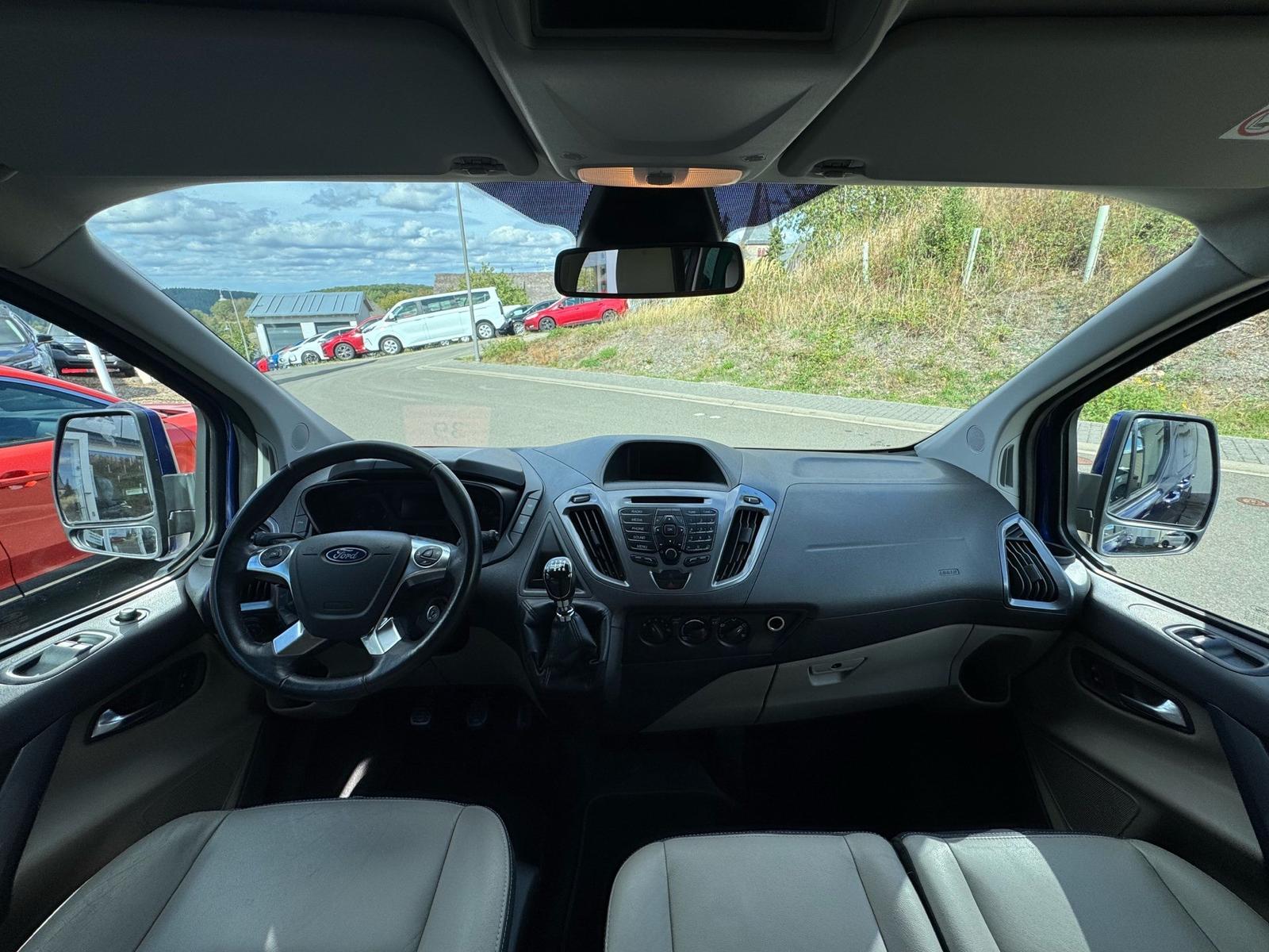Ford Tourneo Custom Titanium L1