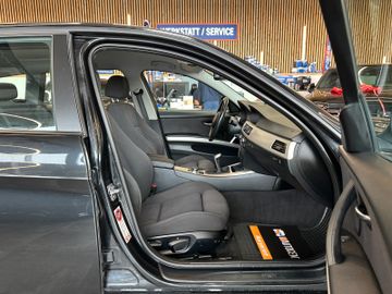 MYAUTOCENTER – Gebraucht- und Jahreswagen mit Werkstattservice in Pfaffenhofen BMW 320 *SERVICENEU*TEMPO*NAVI*KLIMAAUTO*AHK*