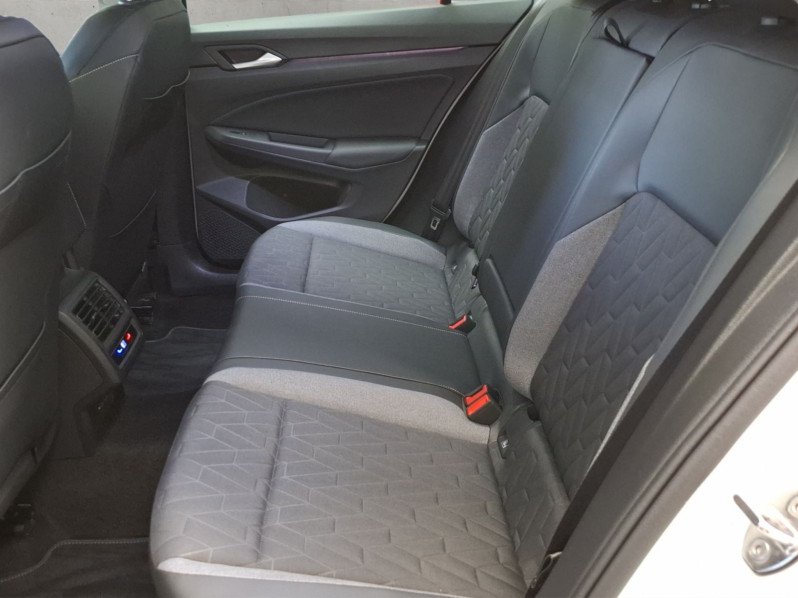 Volkswagen Golf Goal 1.5 eTSI 7-Gang DSG mit Anschlussgaran foto 15