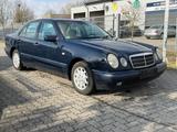 Mercedes-Benz E 200 AVANTGARDE*HU/AU NEU*VOLL HISTORY*SCHIEBE. - gebrauchte Mercedes-Benz E-Klasse aus dem Jahr 1999