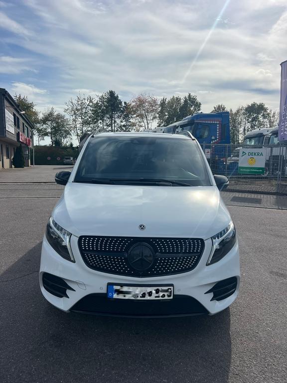 MercedesBenz V 300d AMG Line 2023