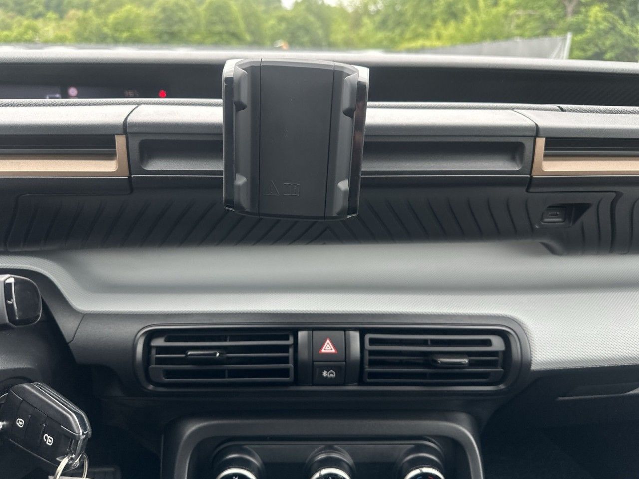 Fahrzeugabbildung Citroën ë-C3 Aircross 113 YOU