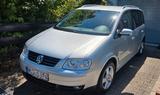 Volkswagen Touran 1.6 FSI Highline AHK Sitzheizung Tempomat - Volkswagen Touran aus 2006: Highline