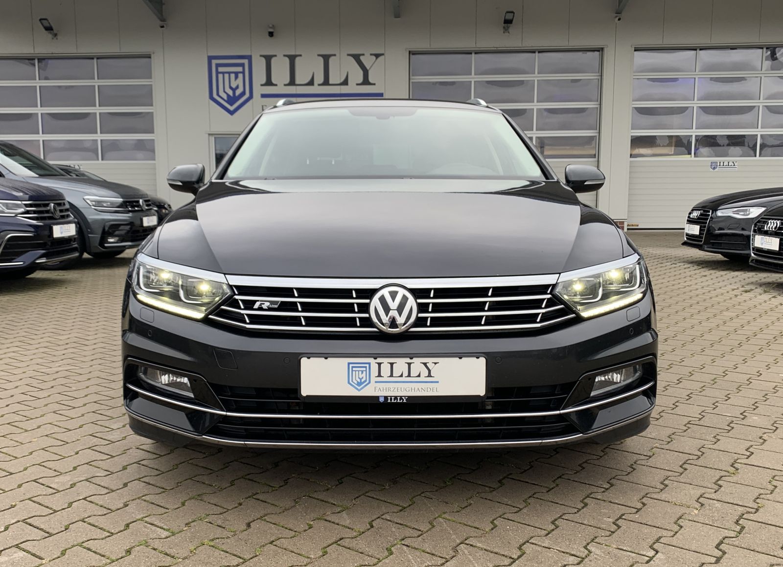 Fahrzeugabbildung Volkswagen Passat Variant 2.0 TDI*R-Line*STHZ*AHK*Alcantara