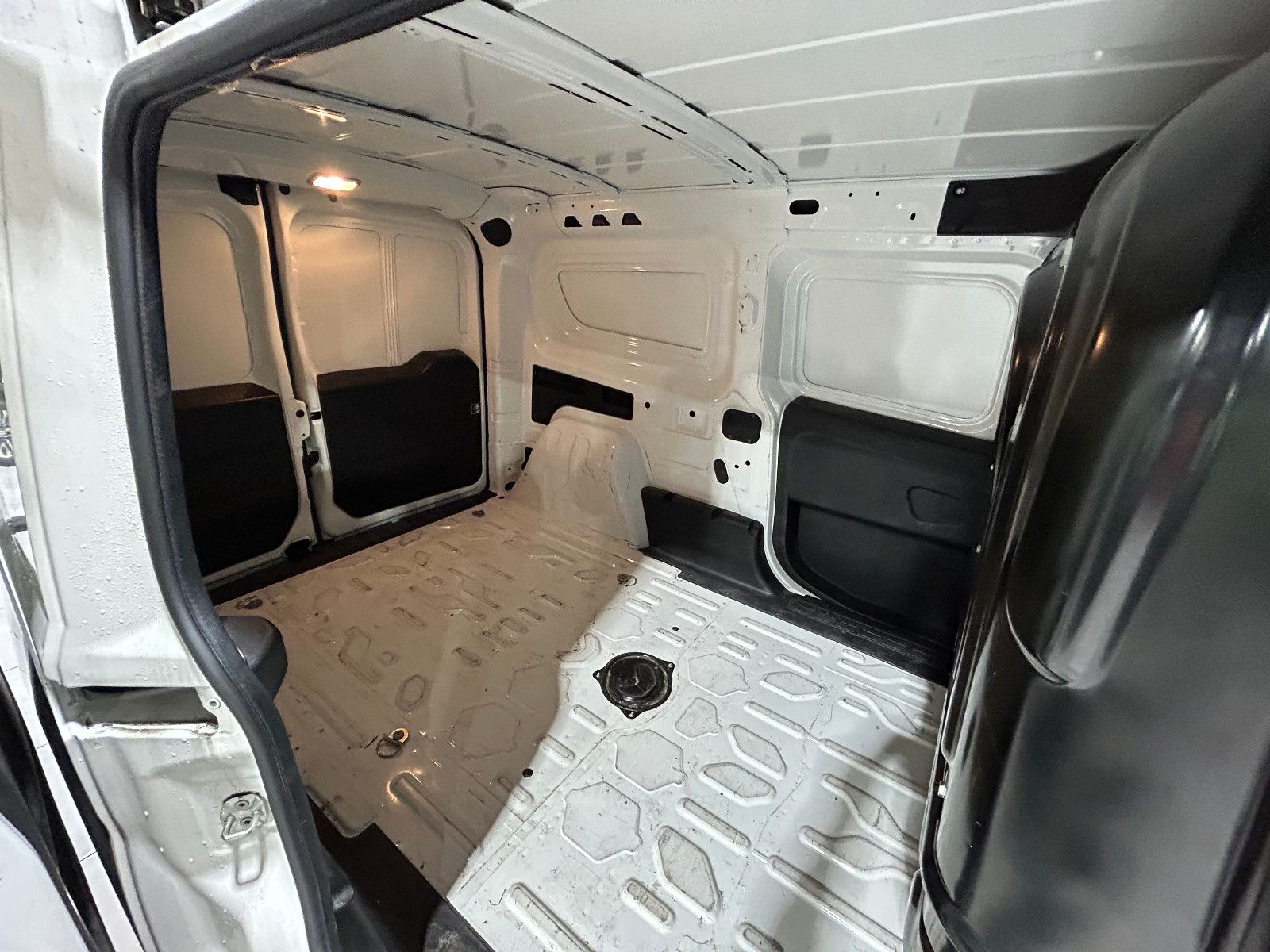 Fahrzeugabbildung Fiat Doblò MAXI/KAMERA/KLIMA/2-SITZ