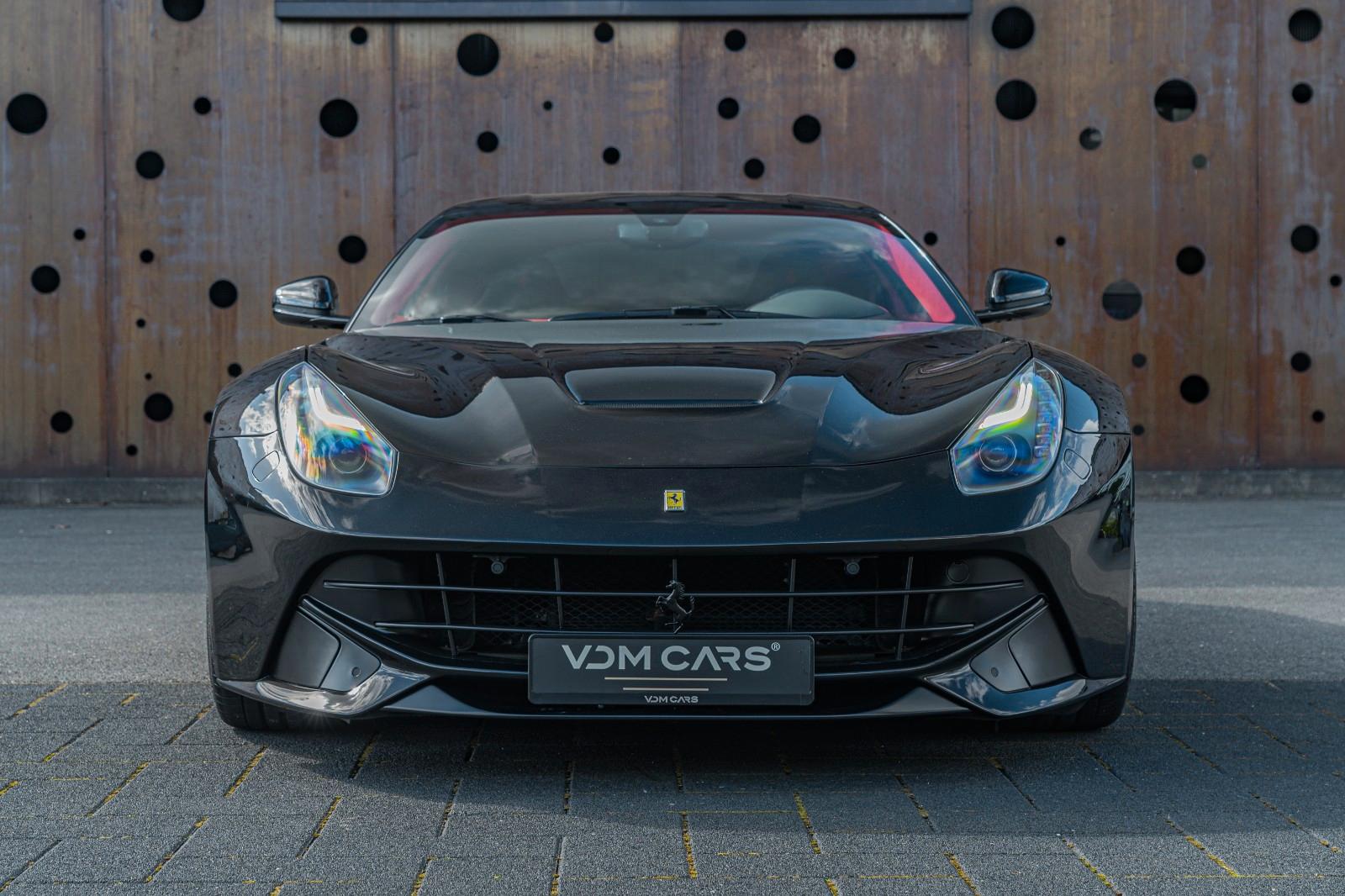 Ferrari F12 Berlinetta *ALCANTARA*CUSTOM*CARBON*
