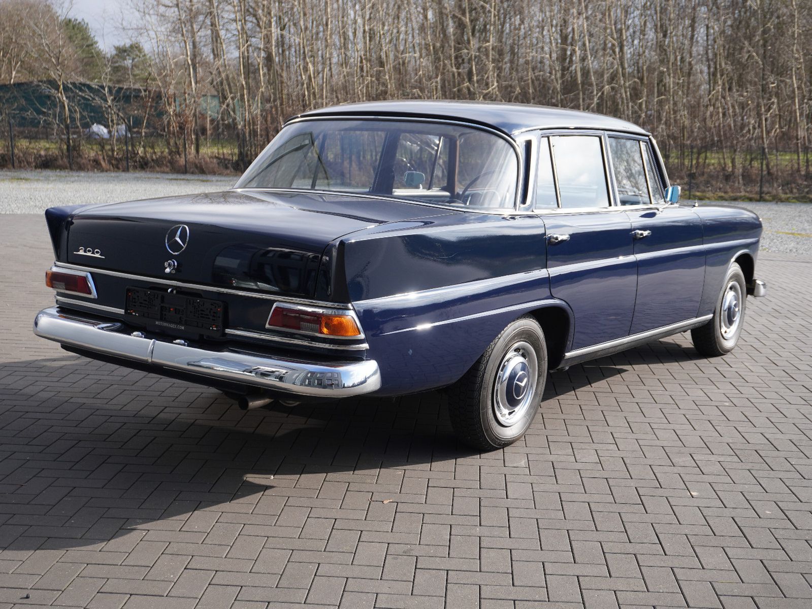 Fahrzeugabbildung Mercedes-Benz 200