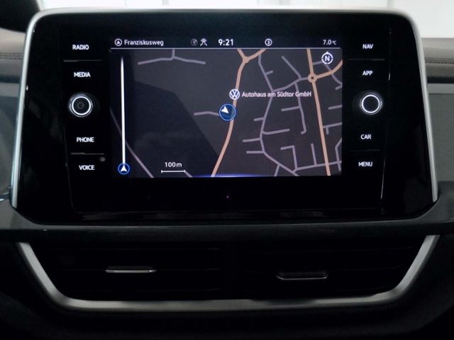 Fahrzeugabbildung Volkswagen T-Roc Style 2.0 TDI DSG | LED RFK AHK ACC