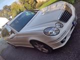 Mercedes-Benz E 320 T AVANTGARDE Avantgarde - Mercedes-Benz E 320 mit Benzin-Antrieb: Kombi