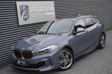 BMW M135i xDrive|VIRTUAL|SPORTSITZE|LED|H&K|NAVI|DAB - mit Benzin-Antrieb: Limousine, mit Klimaanlage