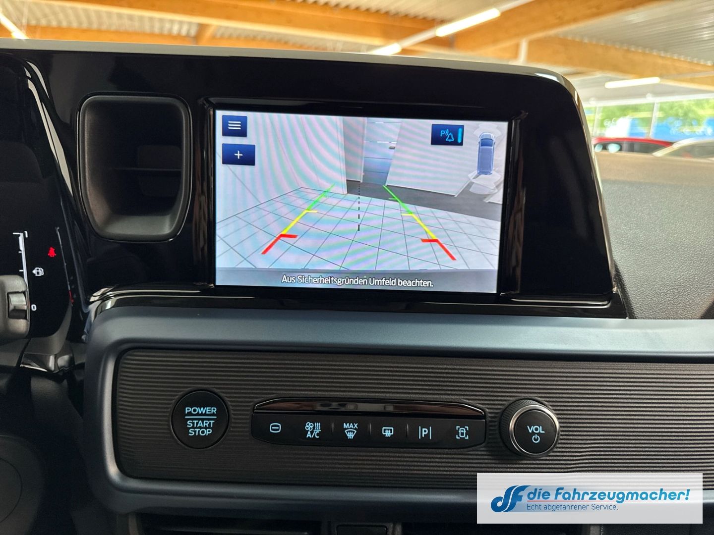 Fahrzeugabbildung Ford Tourneo Courier Active Navi ACC Klimaautom DAB S