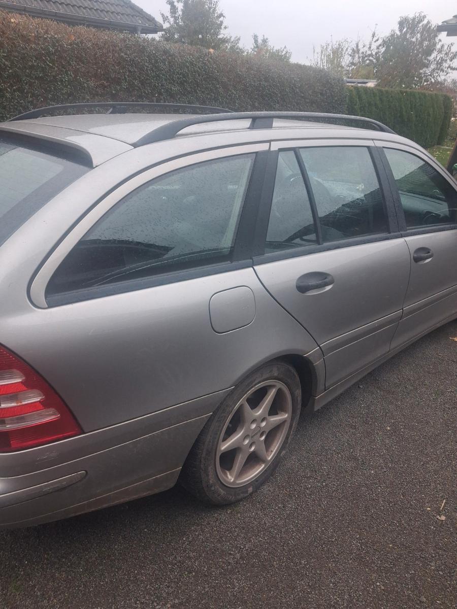 Mercedes-Benz C220 2005 — photo 7