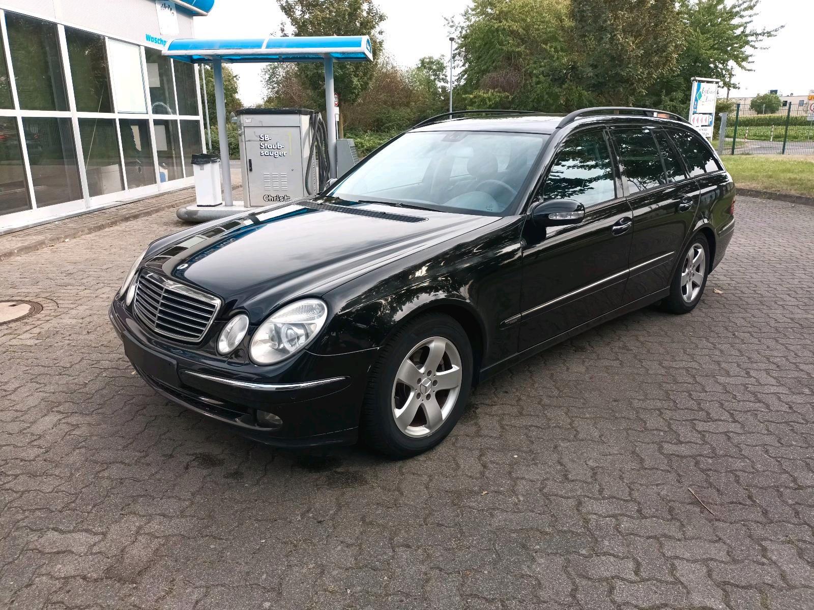 Mercedes-Benz E270 2004 — photo 13