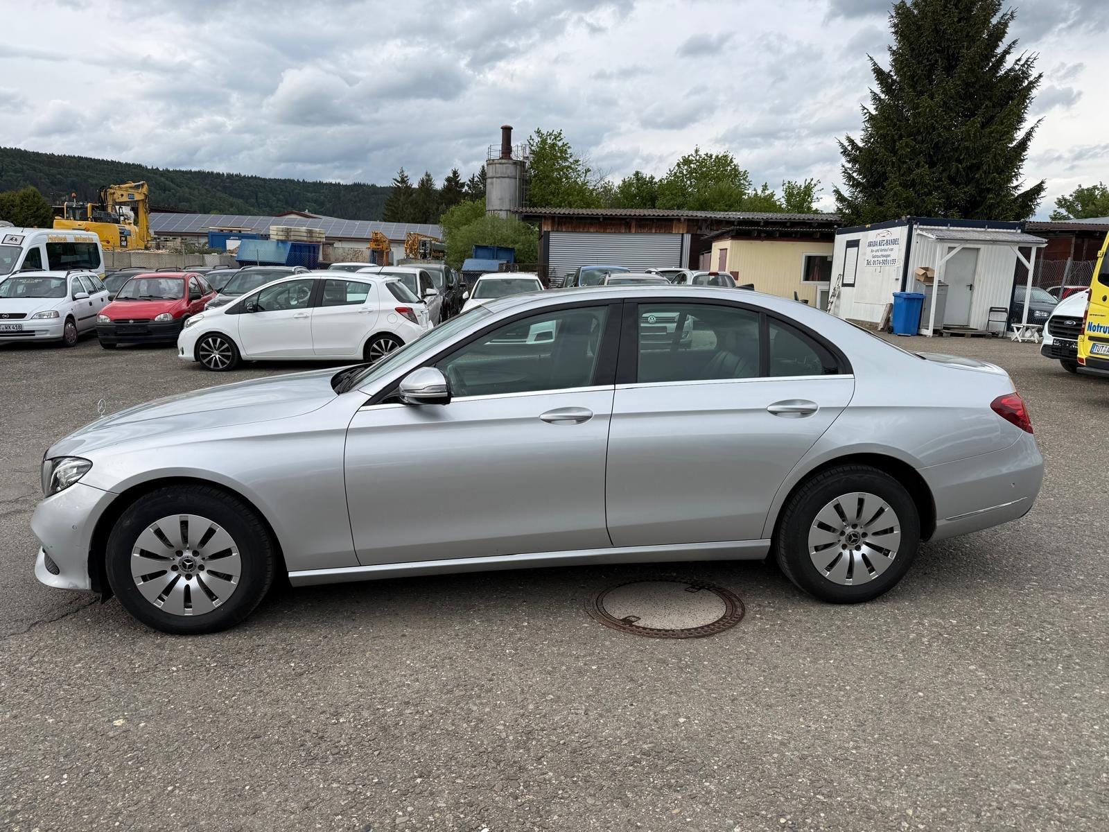 Mercedes-Benz E 200 E Limousine E 200 d Originalfarbe