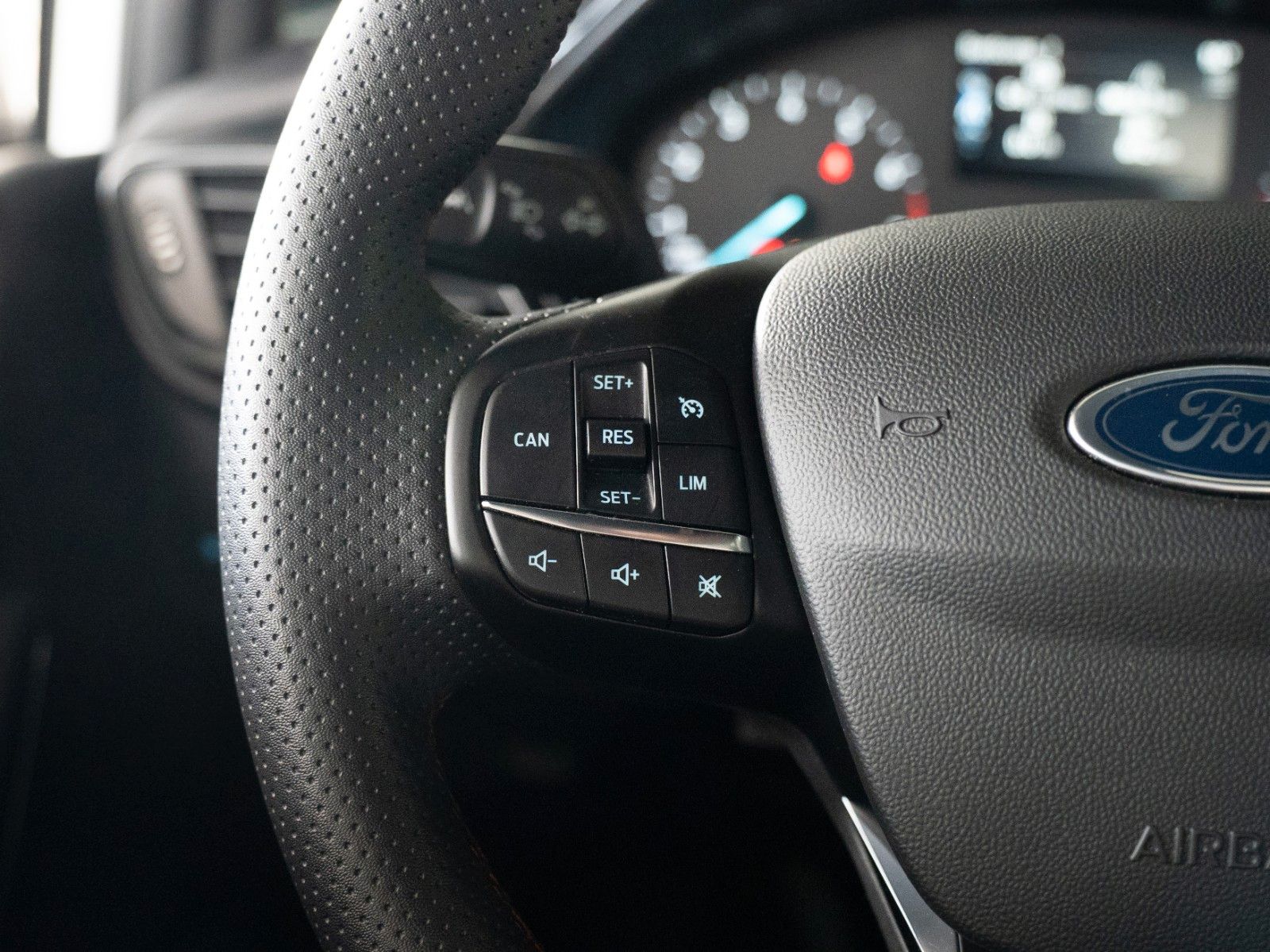 Fahrzeugabbildung Ford Fiesta ST-Line/KLIMAAUTOMATIK/TEMPOMAT/WINTER-P