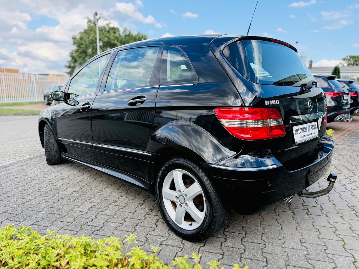 Fahrzeugabbildung Mercedes-Benz B 180 CDI Navi, PTS, AHK abn., Sitzheizung, Chro