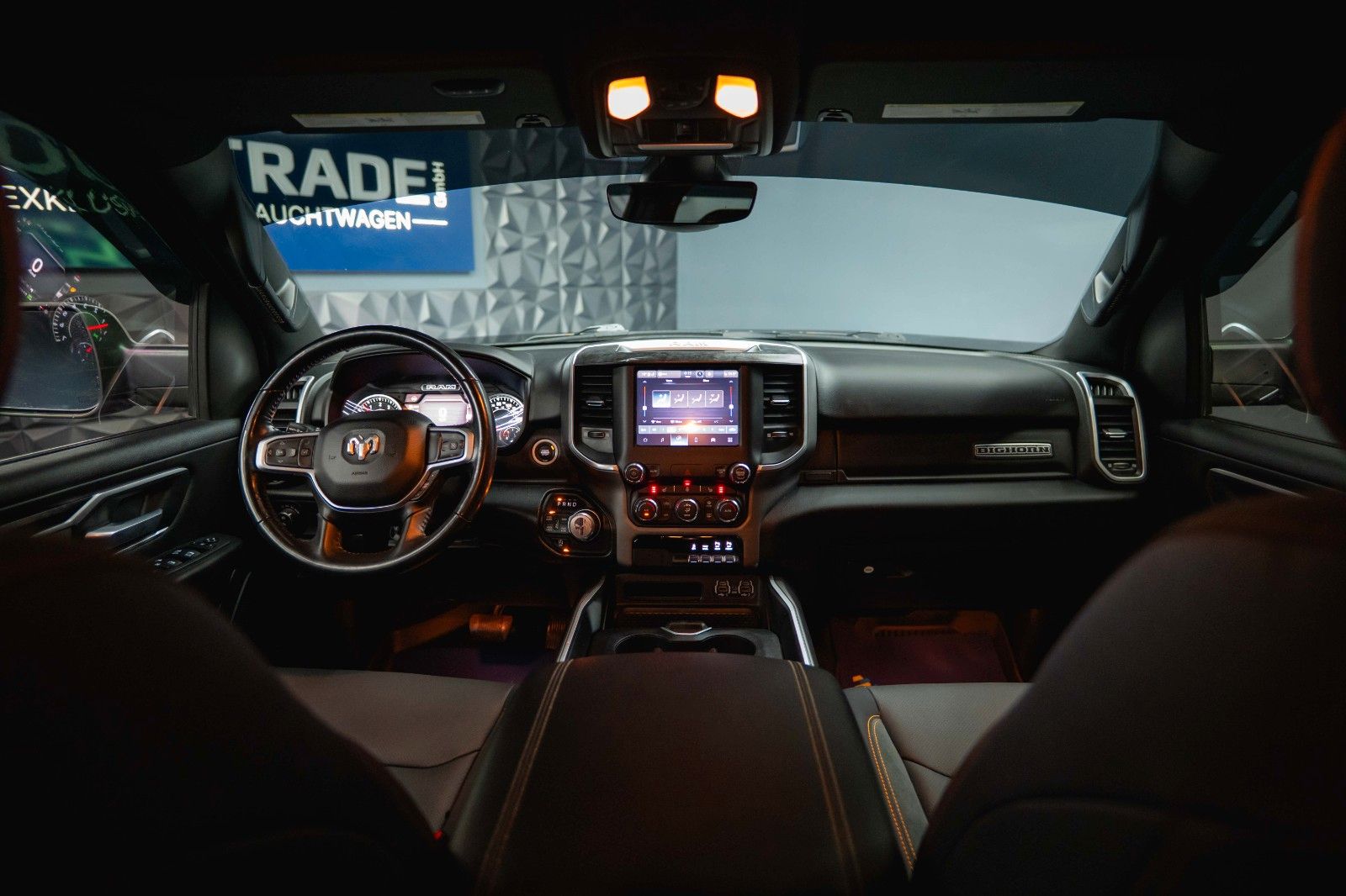 Fahrzeugabbildung Dodge RAM 5.7 V8 HEMI 4x4 OFFROAD Night PUNISHER 19%