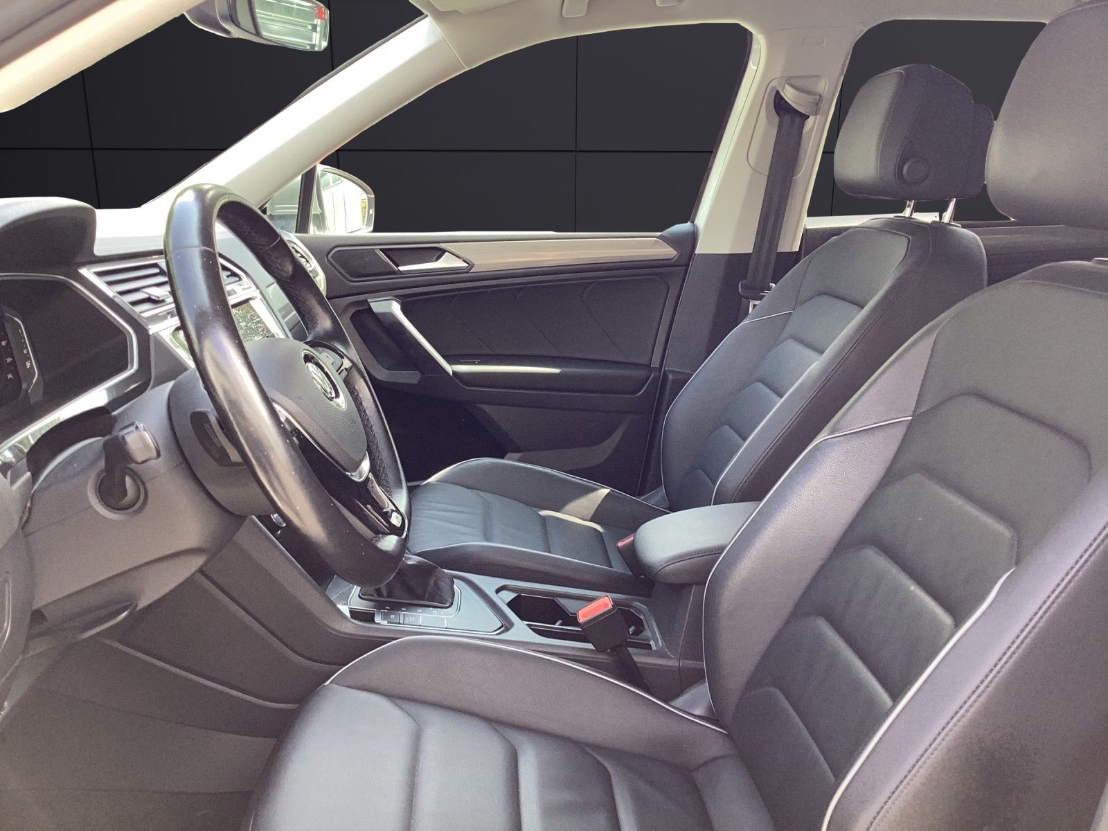 Fahrzeugabbildung Volkswagen Tiguan Allspace TDI Comfortline DSG STH LED Navi