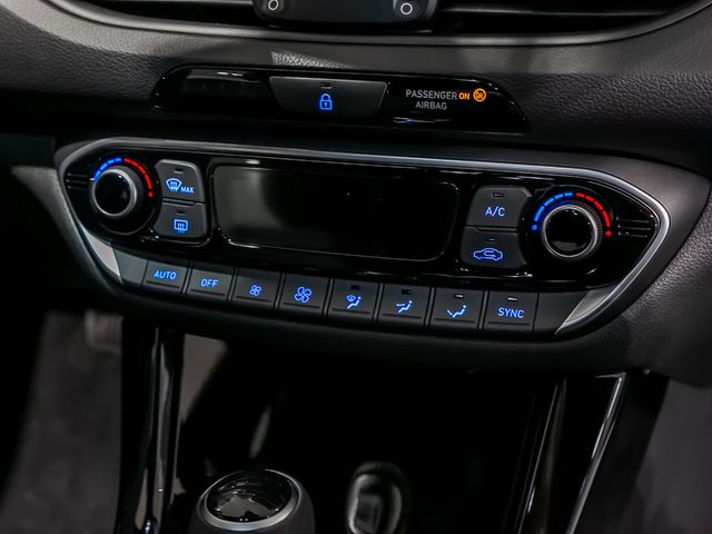 Hyundai i30 1.0 T-GDI Advantage DCT MY25 Navi Kamera LED