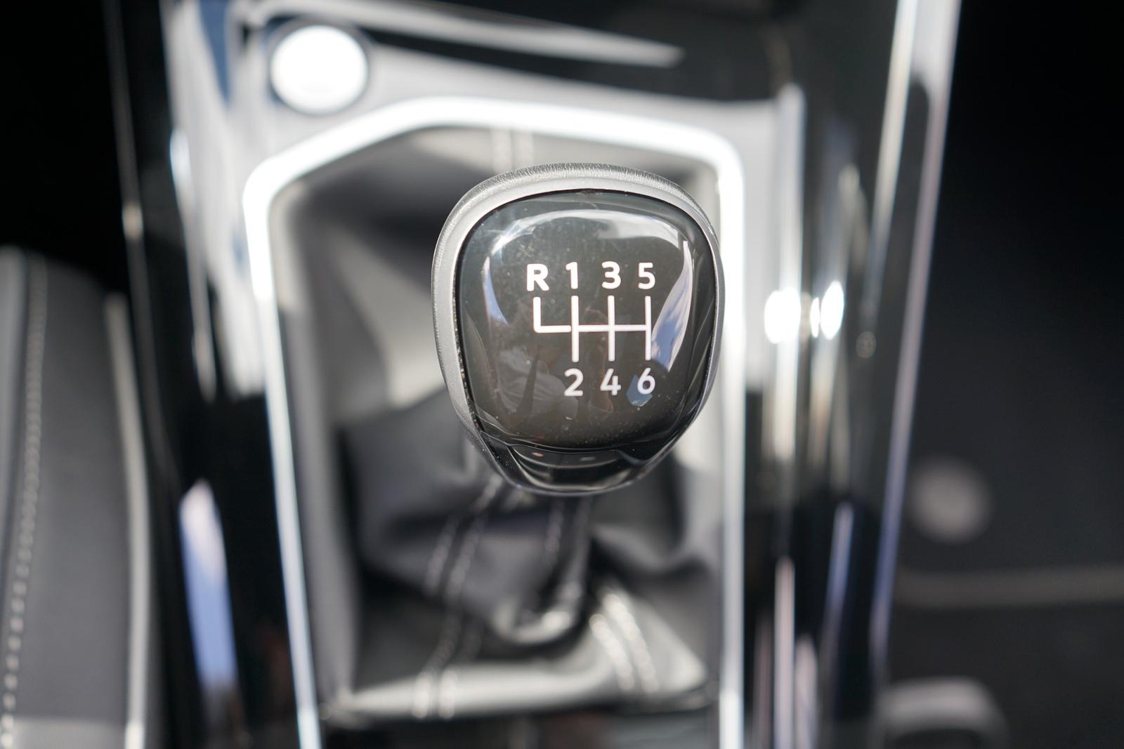 Volkswagen Golf VIII Variant 1.5 TSI R-Line LED Panorama, миниатюра 13