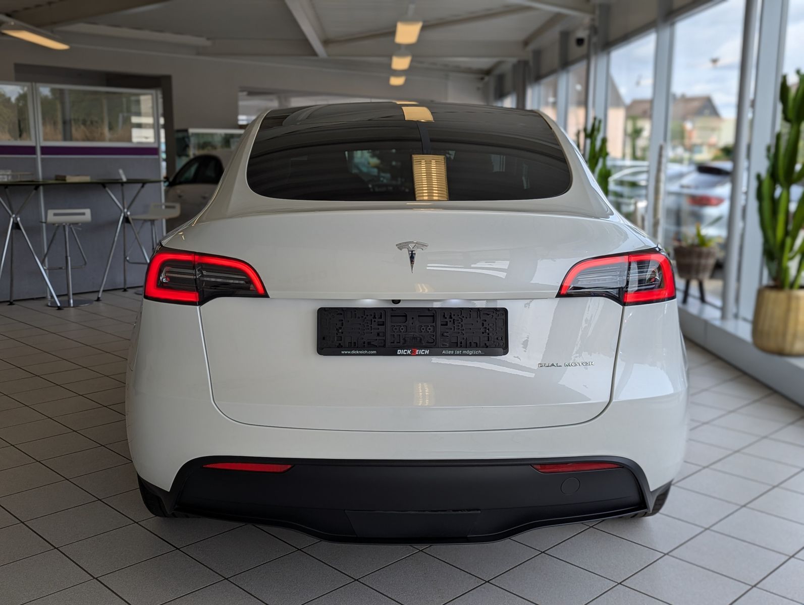 Tesla Model Y Long Range Dual AWD EAP AHK SOH-93,7% foto 7
