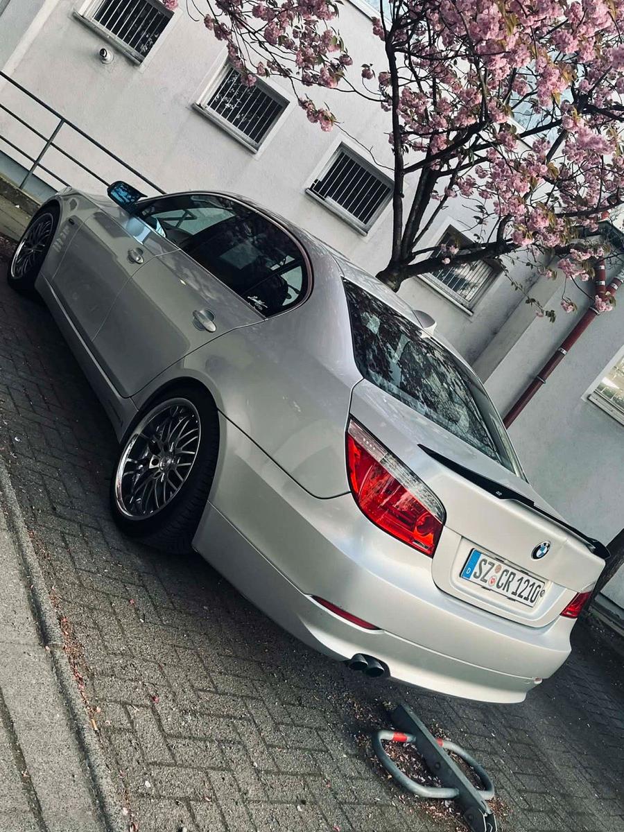 BMW 525
