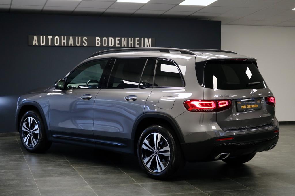 Mercedes-Benz GLB 180