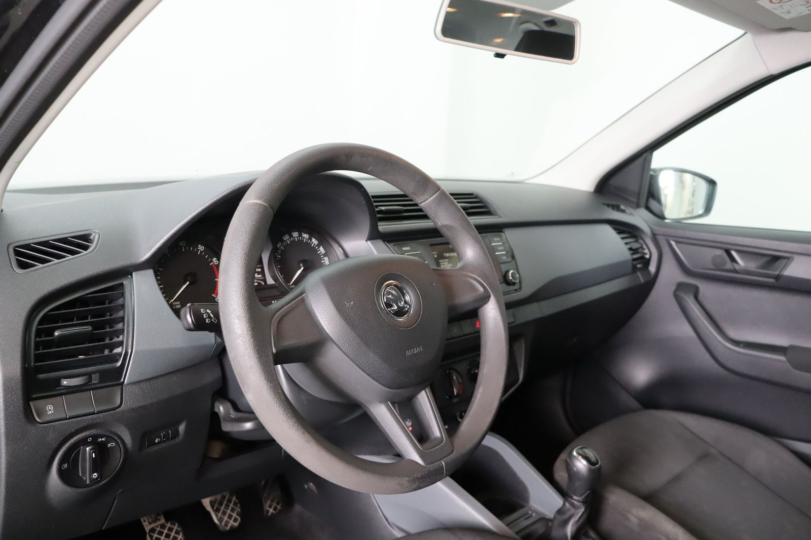 Fahrzeugabbildung SKODA Fabia 1.2 TSI Active Combi 1.Hand
