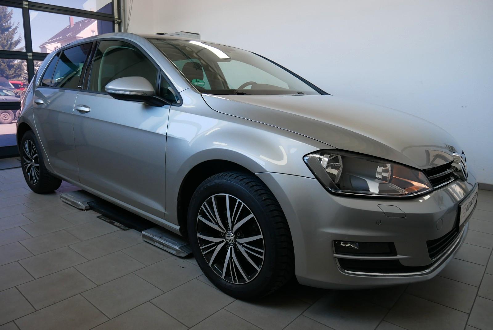 Volkswagen Golf VII Lim. 1.2 TSI Allstar Allwetter PDC