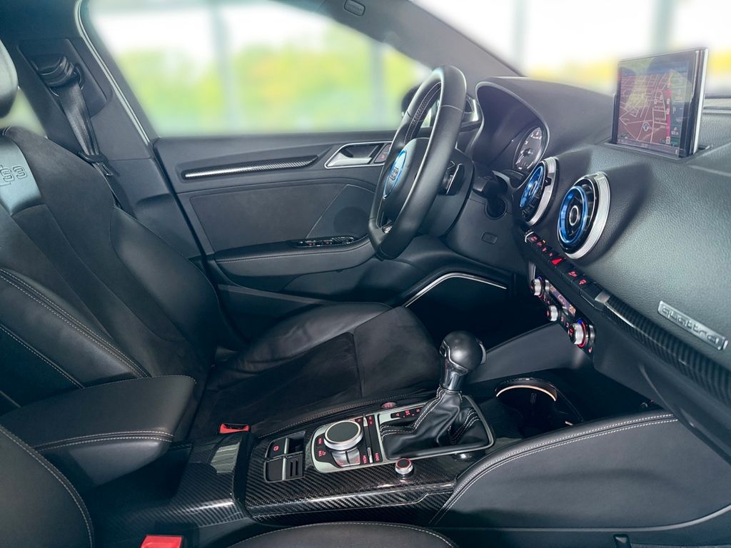 AUDI S3 Lim. KW-Fahrwerk/19 Zoll/ Klappenauspuff AUDI S3 Lim. KW-Fahrwerk/19 Zoll/ Klappenauspuff