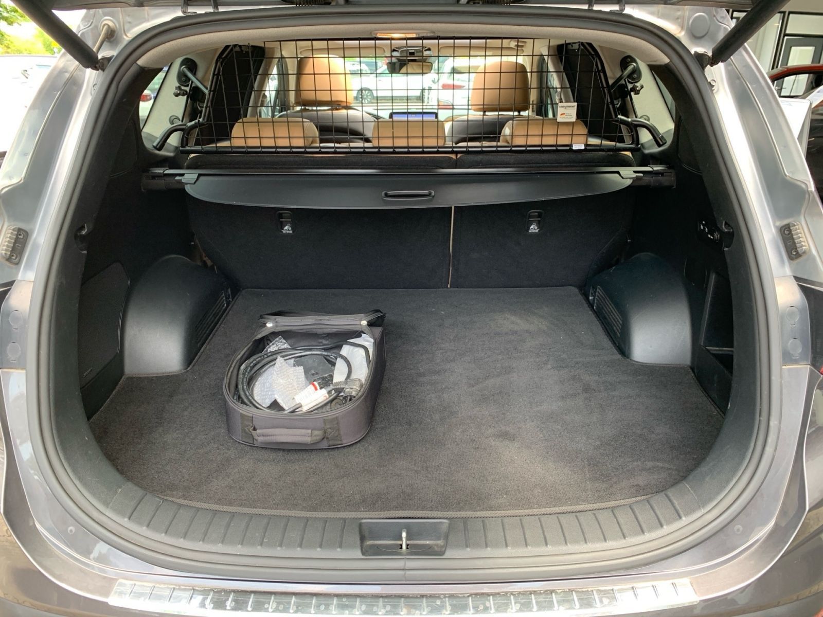 Fahrzeugabbildung Hyundai SANTA FE 1.6 T-GDI Prime Plug-In Hybrid 4WD 5-Si