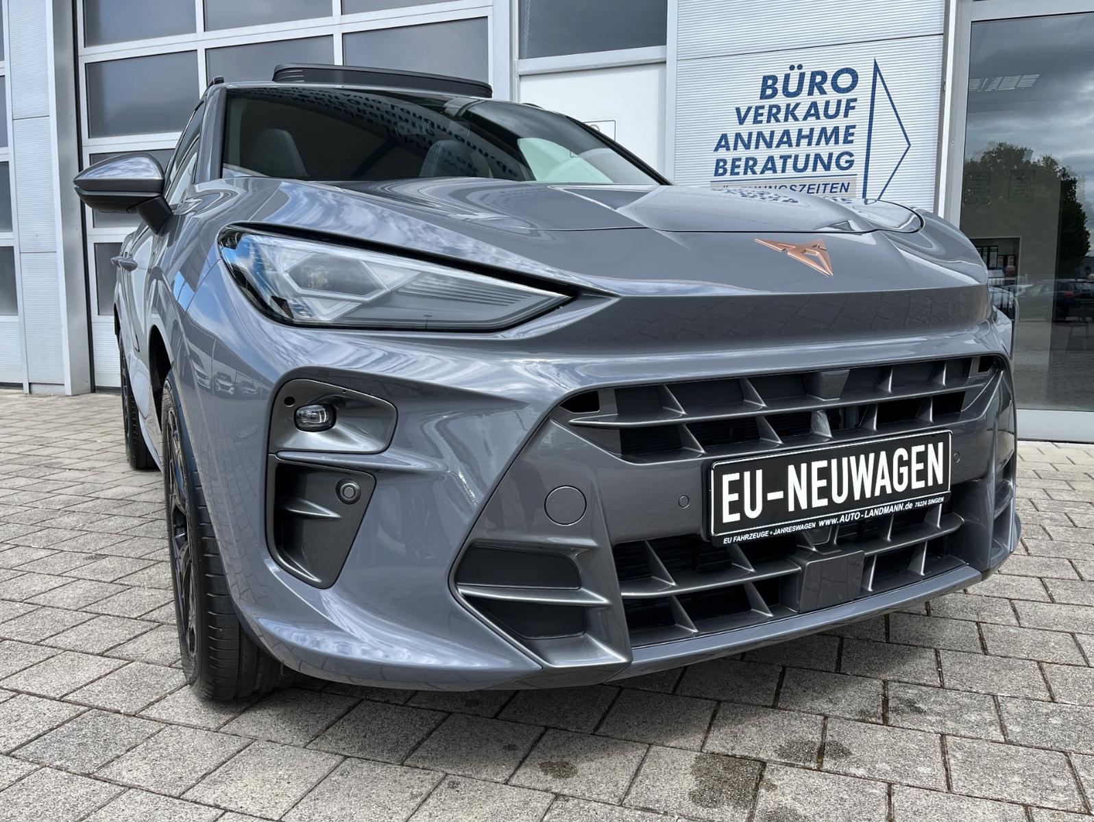 Cupra Terramar 1.5 eTSI DSG PANO AHK KAM 19" 3J. GAR