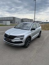 Skoda Karoq 1.5l TSI DSG SPORTLINE AHK NAV DIGI PANO - Skoda Karoq von privat