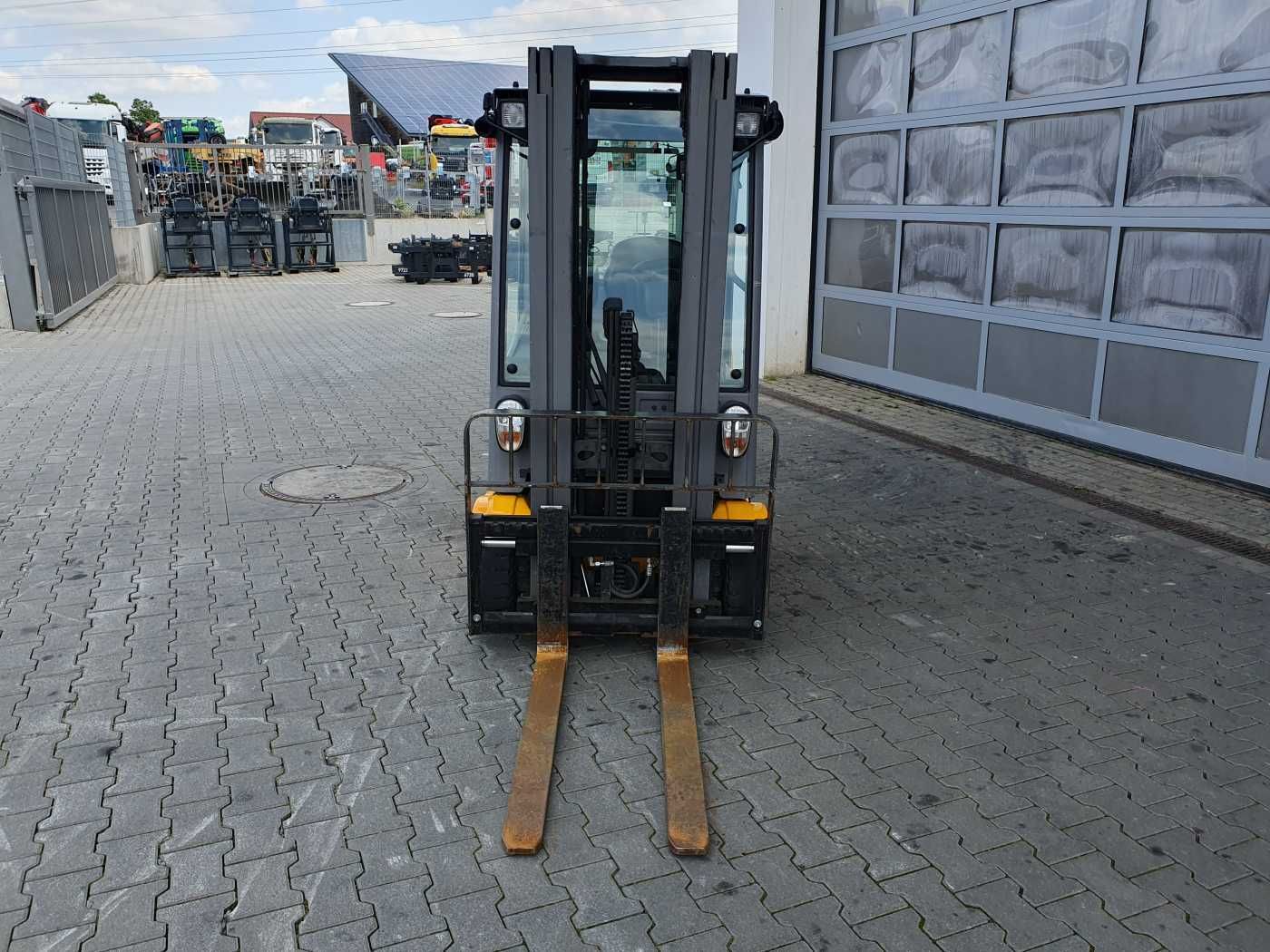 Fahrzeugabbildung Jungheinrich EFG 215 / Triplex: 4.25m! / nur 3.439h! / 2022