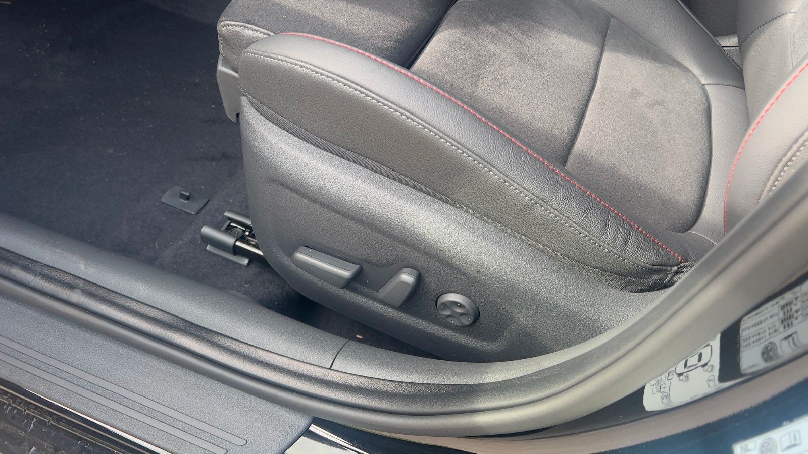 Fahrzeugabbildung Hyundai i30 1.5 T-GDI 48V N Line *Navi*Memory*ACC*LED*