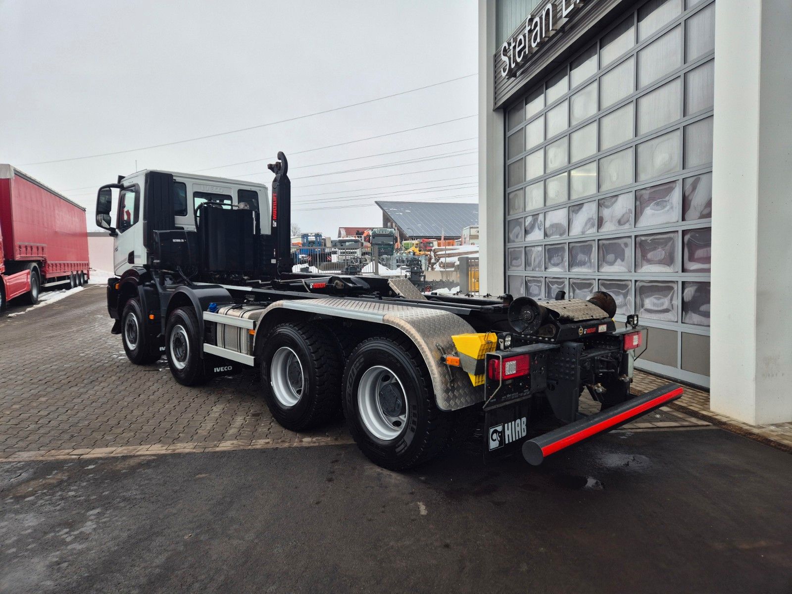 Fahrzeugabbildung Iveco X-Way AD360X48Z/P HR 8x4 HIAB ULT26S59