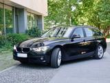 BMW 320i Touring Advantage