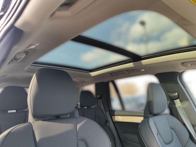 VOLVO XC 90 (Bild 25 von Array)