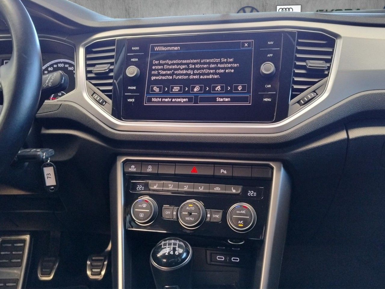 T-Roc ACTIVE 1.5 TSI Klima Navi Rückfahrkamera