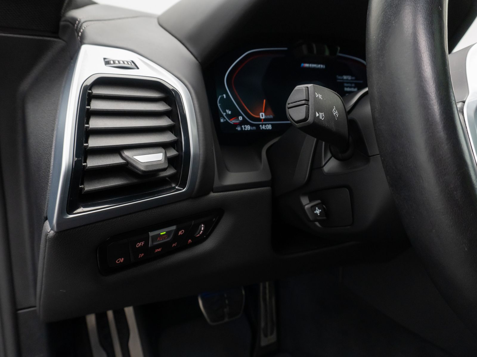 Fahrzeugabbildung BMW M850i xD GC 360°DAB Laser DisplKey SoftClose H/K