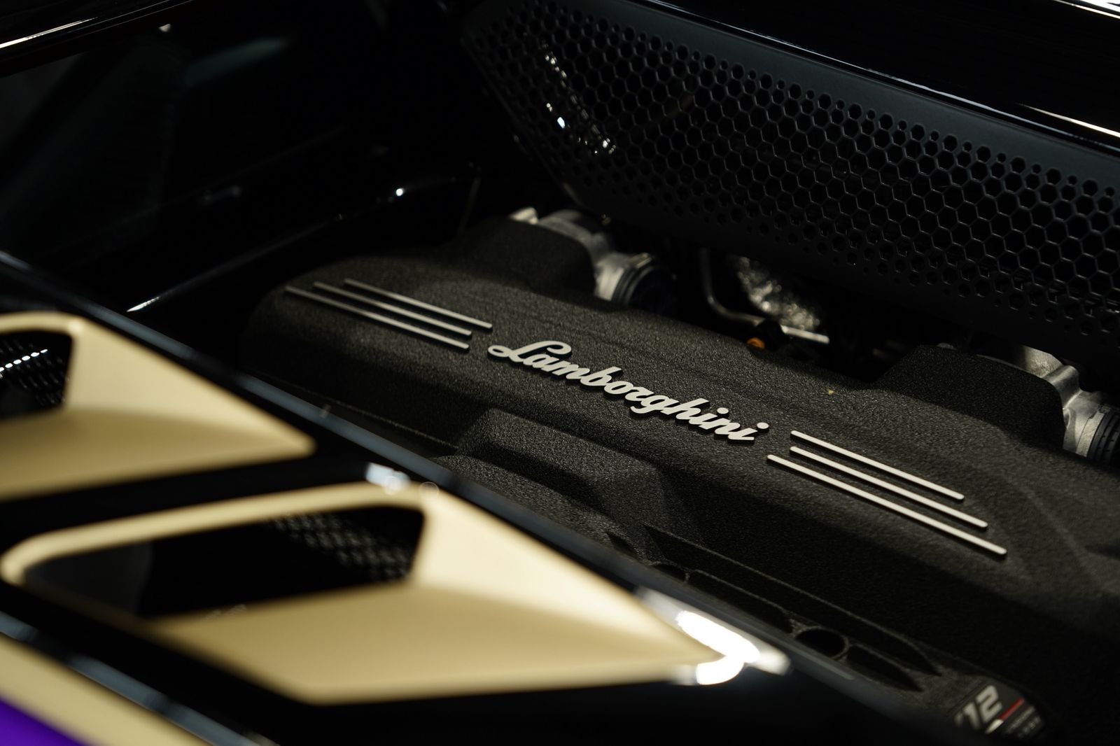 Lamborghini Revuelto