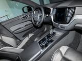 Volvo XC60 B4 D R-Design Anhängk. Pano StandHz HuD - Volvo in Dortmund