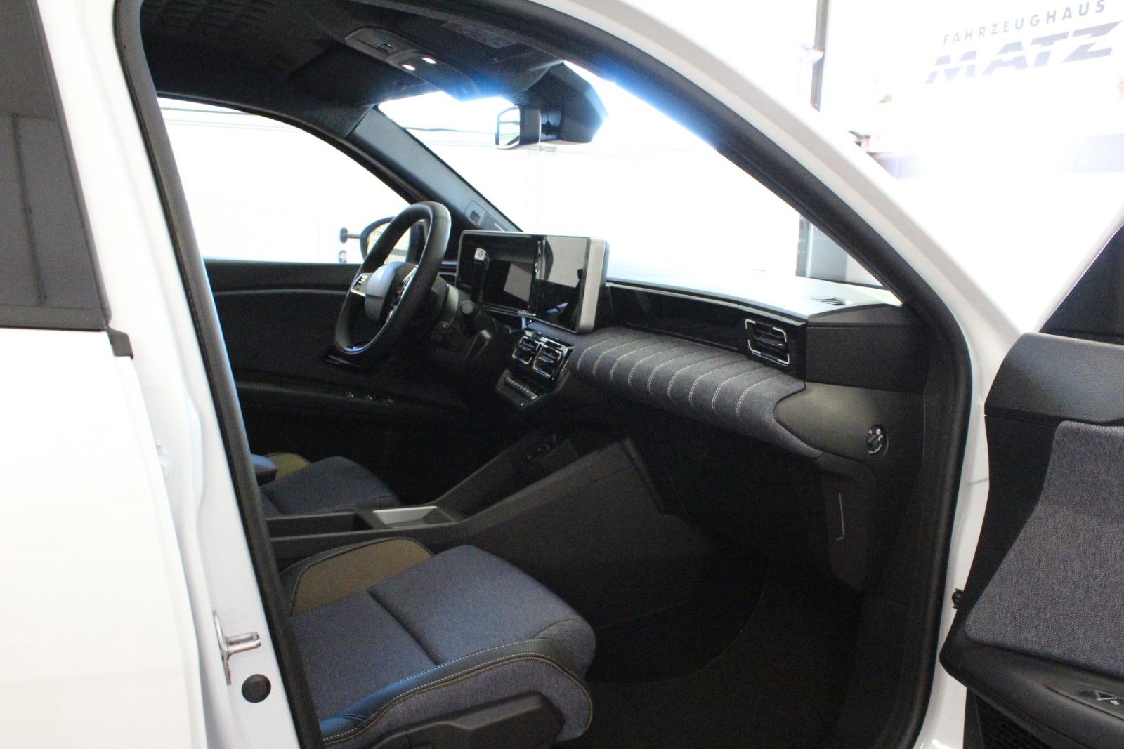 Fahrzeugabbildung Renault R 5 150 Comfort Range Techno  *Vollausstattung*