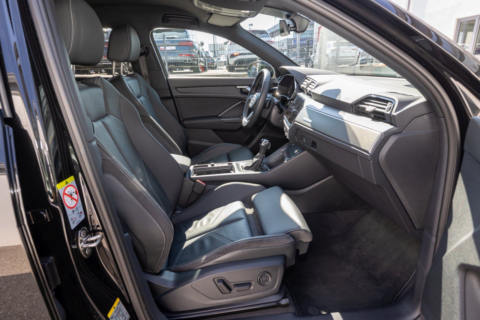 Audi Q3 Sportback S line 45 TFSI e S tr.(AHK,LED,Navi foto 4