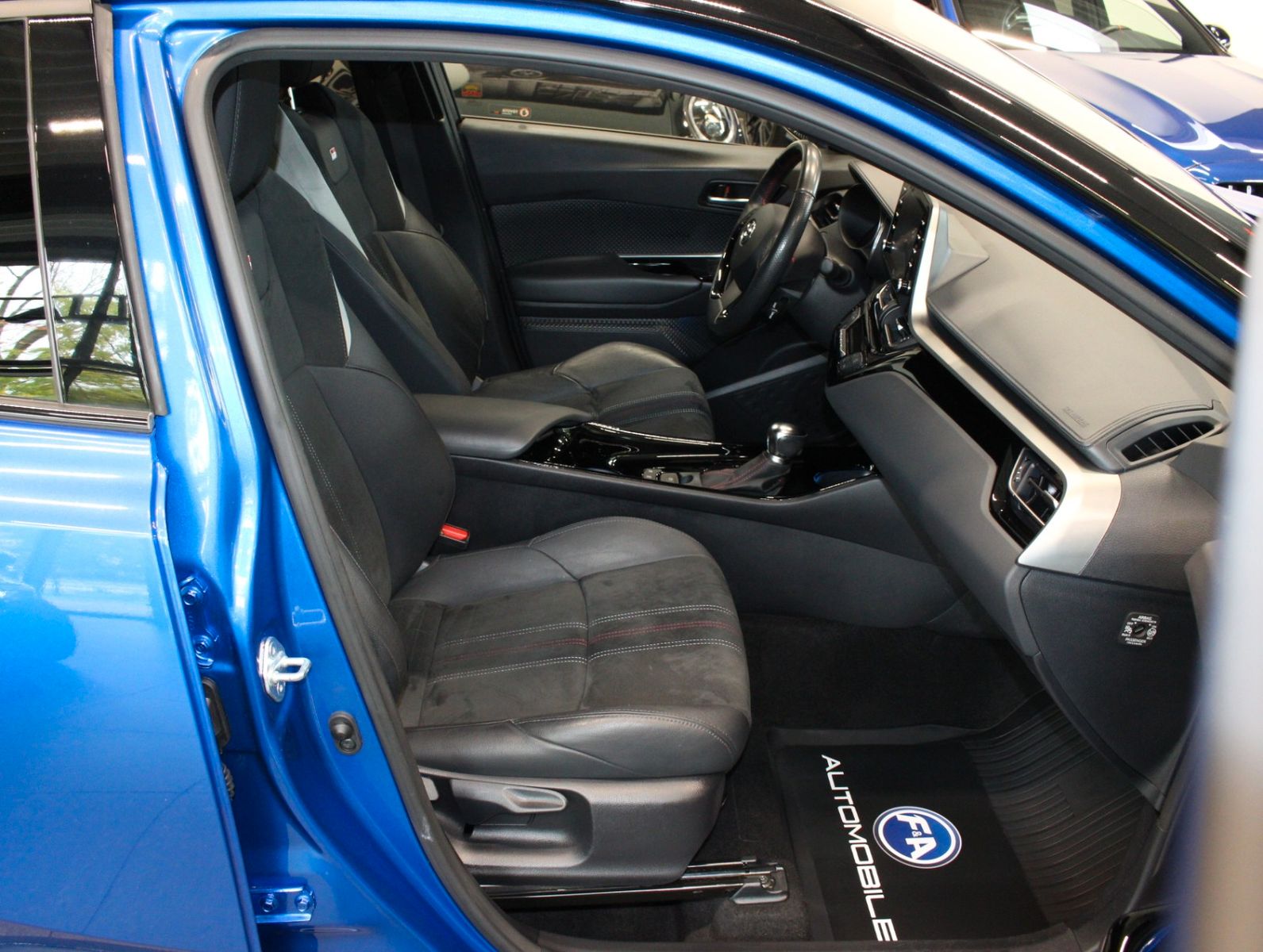 Fahrzeugabbildung Toyota C-HR Hybrid GR Sport 2.0 EU6d Kamera+Navi+LED