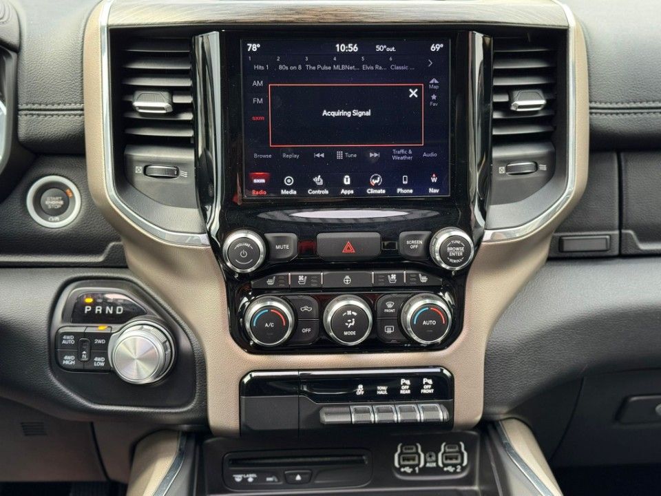 Fahrzeugabbildung Dodge RAM1500 CrewCab Laramie 5.7 HEMI 4x4 Panorama